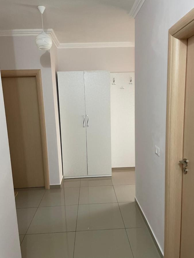 Xhulio Apartments Sarande Exterior photo